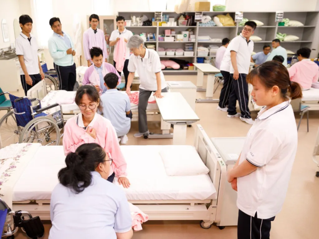 Thực tập điều dưỡng Nhật Bản